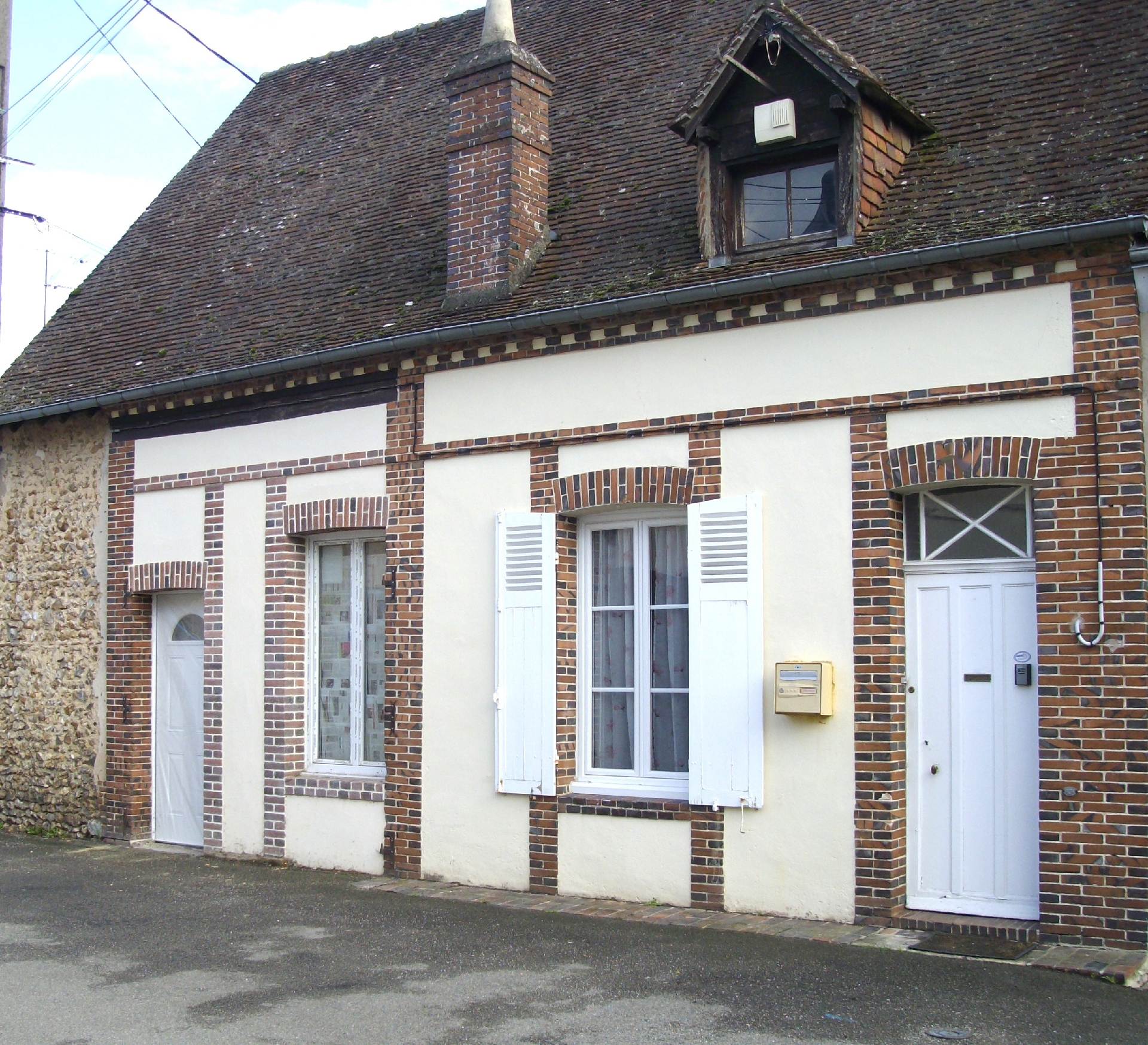 MAISONBREZOLLES