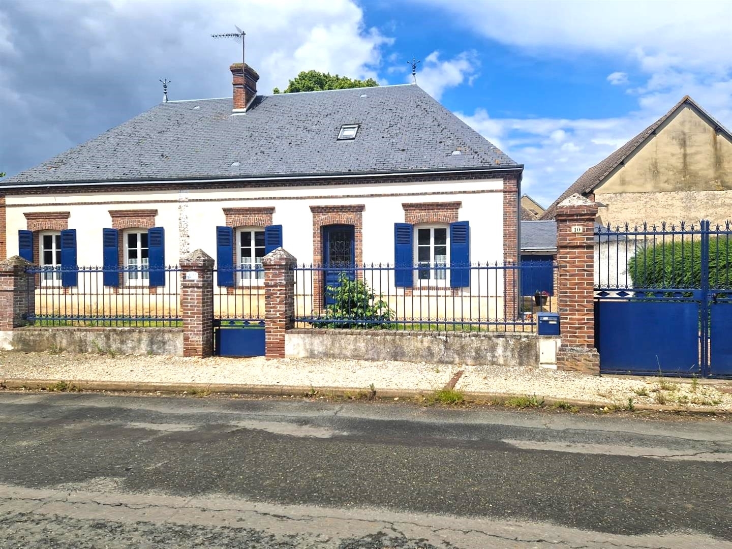 MAISONVERNOUILLET